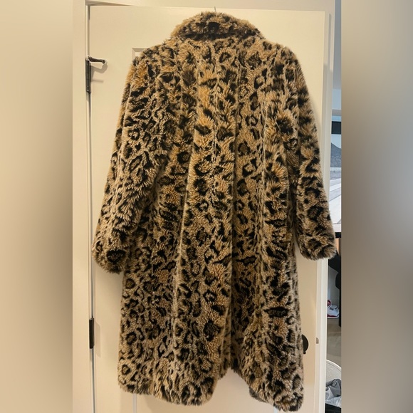 Leopard print coat - Picture 2 of 3